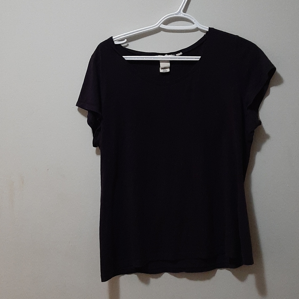 Navy tshirt